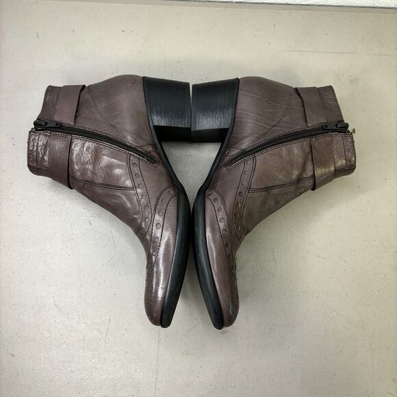 Triver Flight Gray Leather Wingtip Brogue Zip Ankle Bootie Womens Size 6.5/37 - Picture 4 of 11